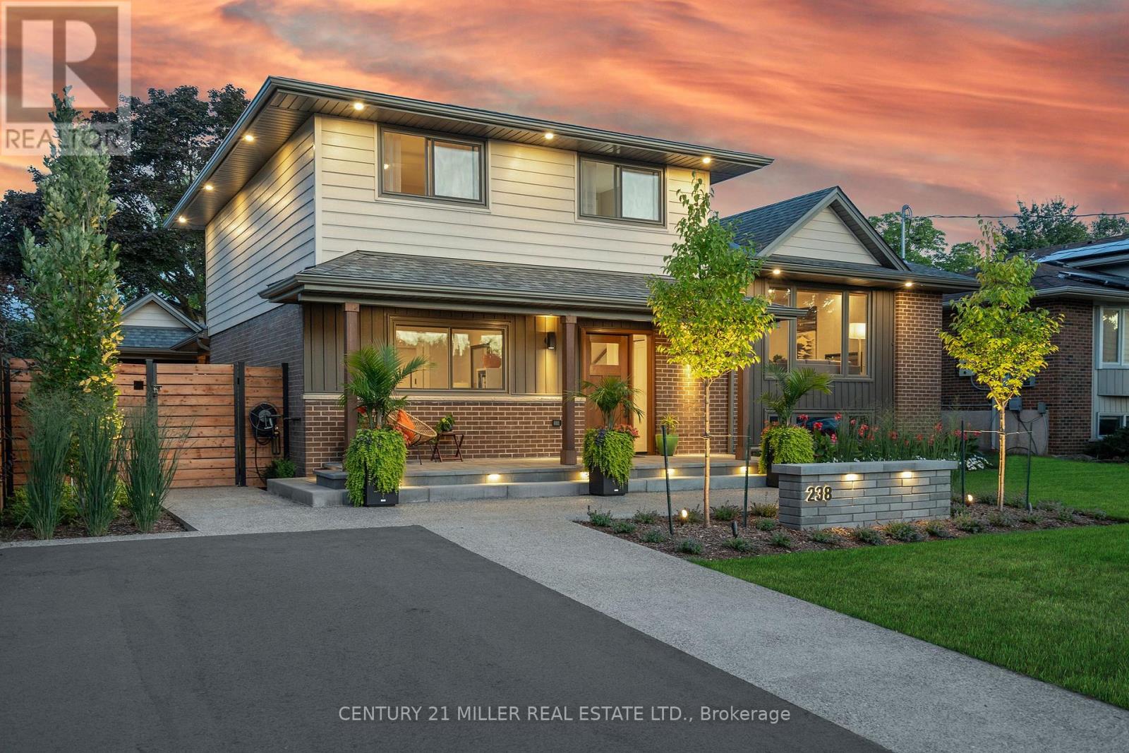 238 SLATER CRESCENT, Oakville, Ontario