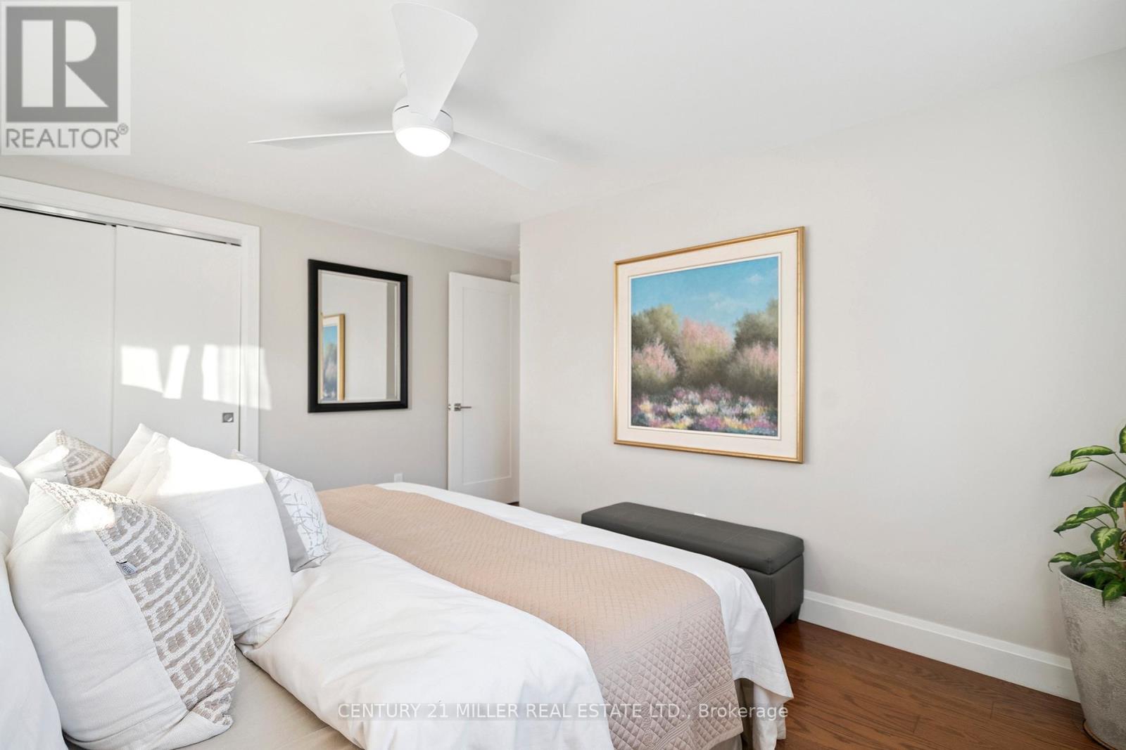 238 Slater Crescent, Oakville, Ontario  L6K 2C8 - Photo 19 - W12486314