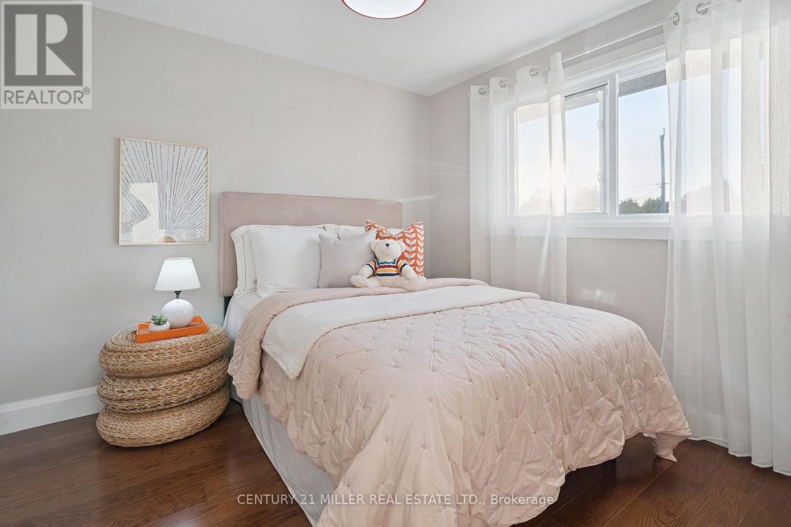 238 Slater Crescent, Oakville, Ontario  L6K 2C8 - Photo 21 - W12486314