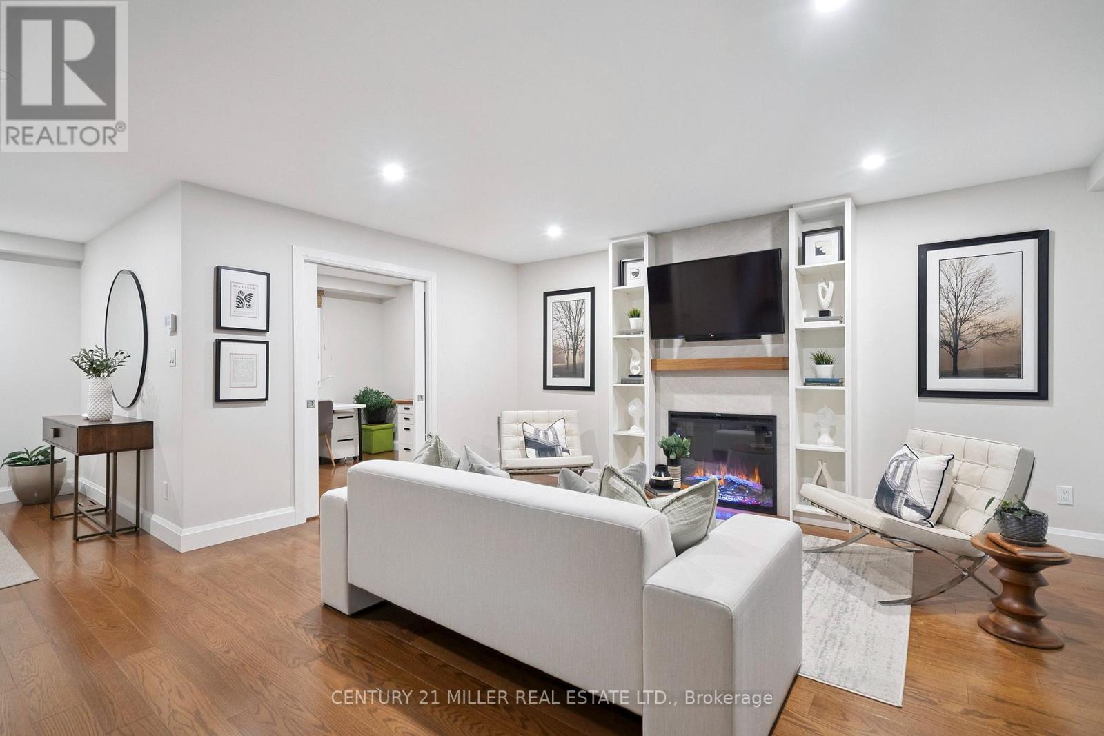 238 Slater Crescent, Oakville, Ontario  L6K 2C8 - Photo 24 - W12486314