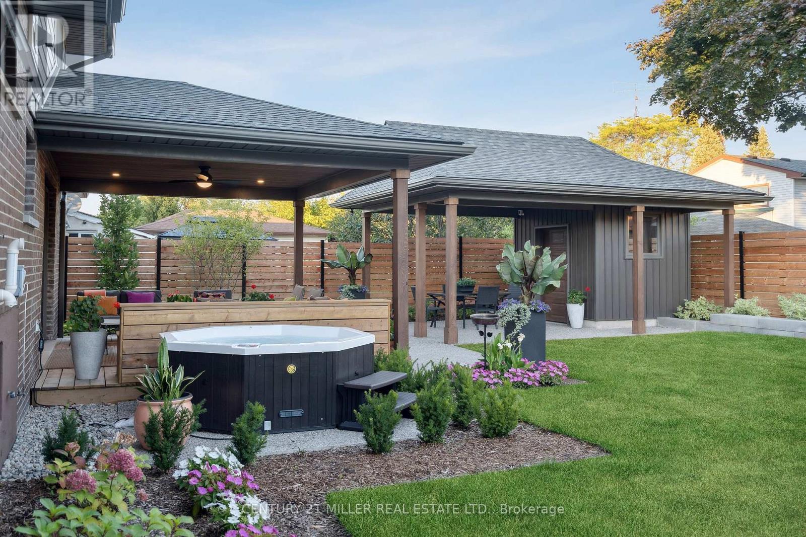 238 Slater Crescent, Oakville, Ontario  L6K 2C8 - Photo 35 - W12486314