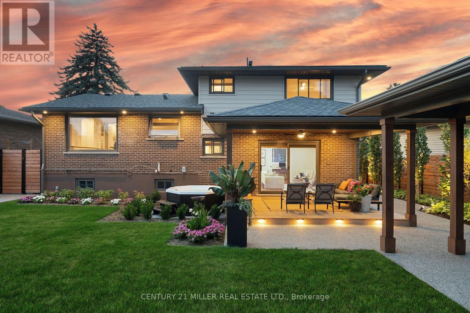 238 Slater Crescent, Oakville, Ontario  L6K 2C8 - Photo 38 - W12486314