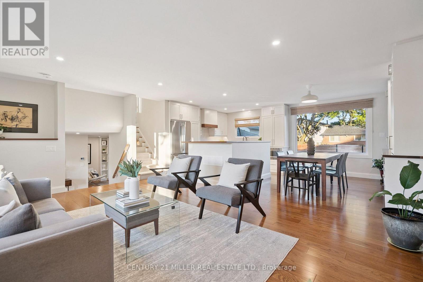 238 Slater Crescent, Oakville, Ontario  L6K 2C8 - Photo 8 - W12486314