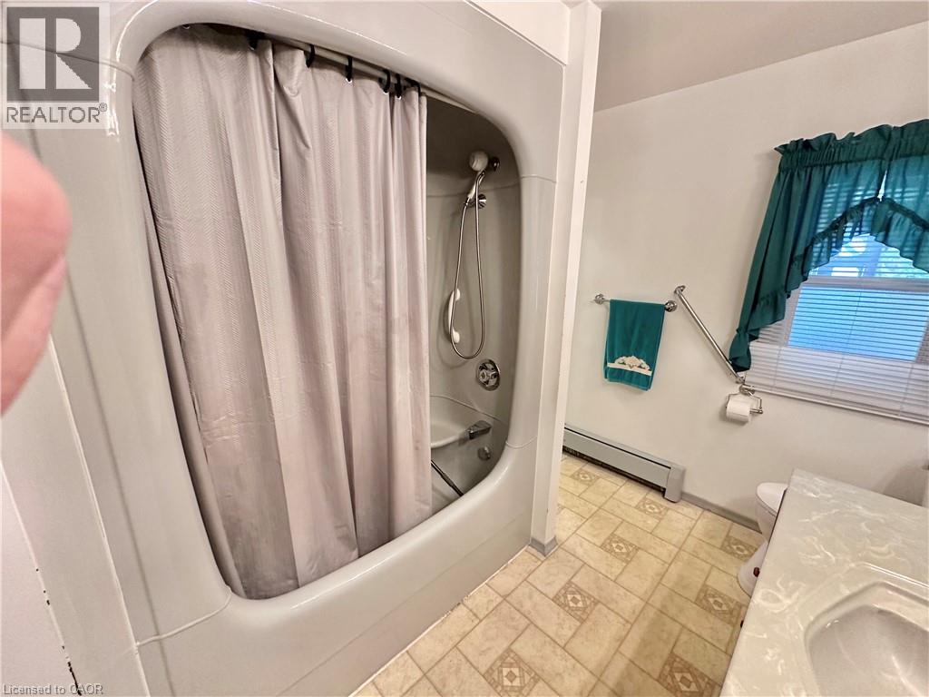 24 Hunt Street N, Simcoe, Ontario  N3Y 4J7 - Photo 14 - 40783870