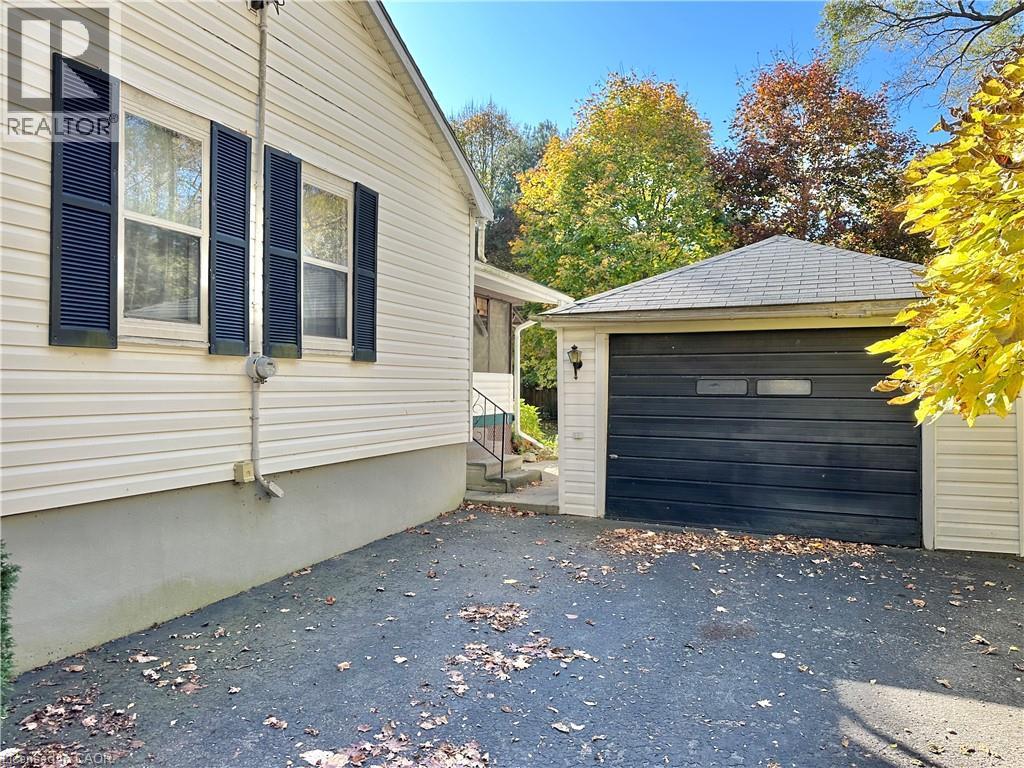 24 Hunt Street N, Simcoe, Ontario  N3Y 4J7 - Photo 2 - 40783870