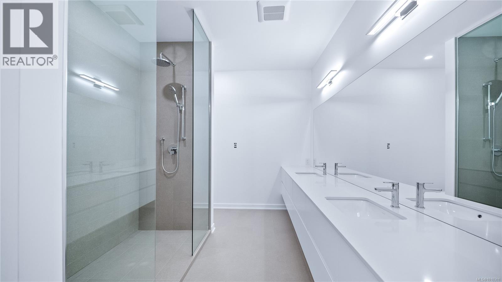 3700 Kootenay Pl, Saanich, British Columbia  V8P 2G2 - Photo 37 - 1018311