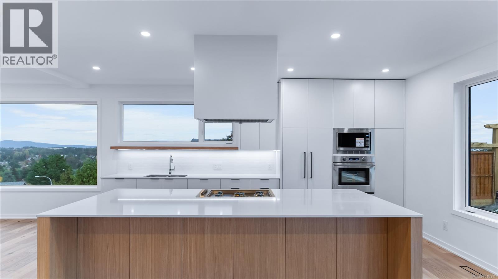 3700 Kootenay Pl, Saanich, British Columbia  V8P 2G2 - Photo 58 - 1018311