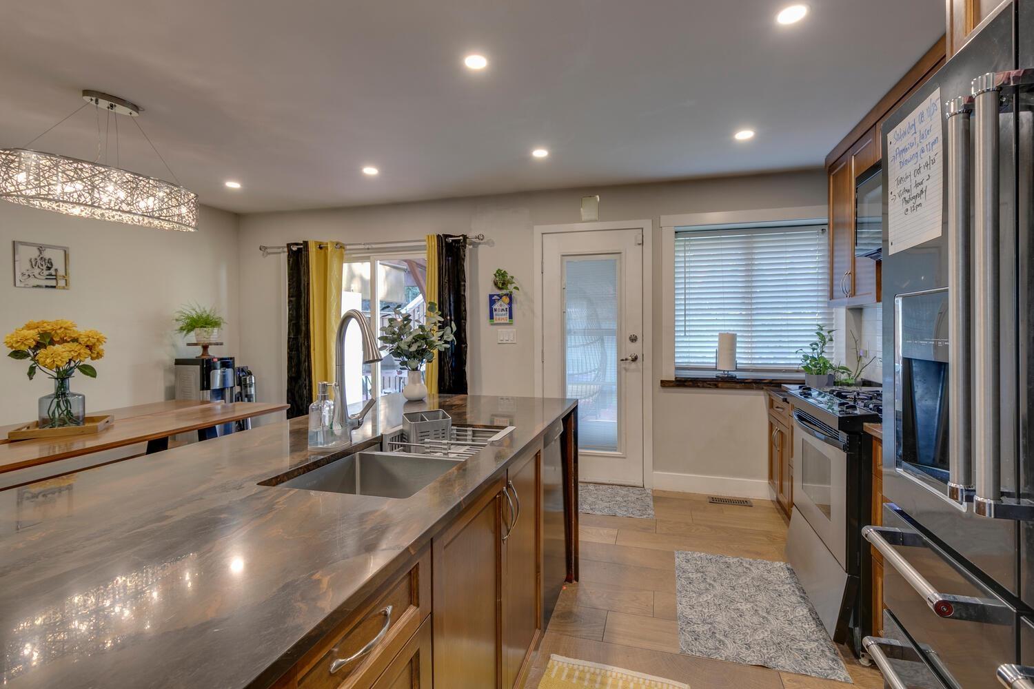 14686 St. Andrews Drive, Surrey, British Columbia  V3R 5V4 - Photo 14 - R3062546