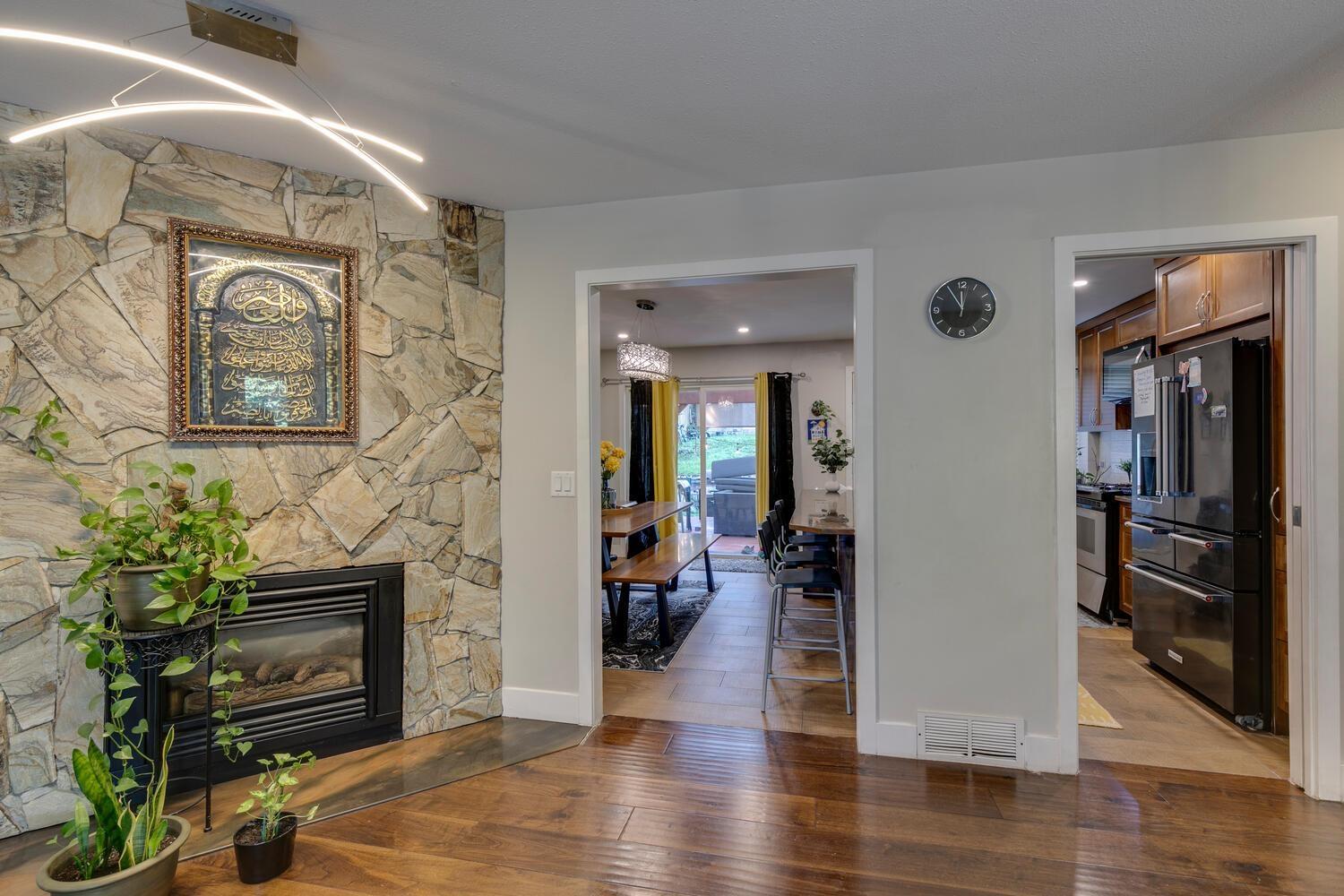 14686 St. Andrews Drive, Surrey, British Columbia  V3R 5V4 - Photo 9 - R3062546