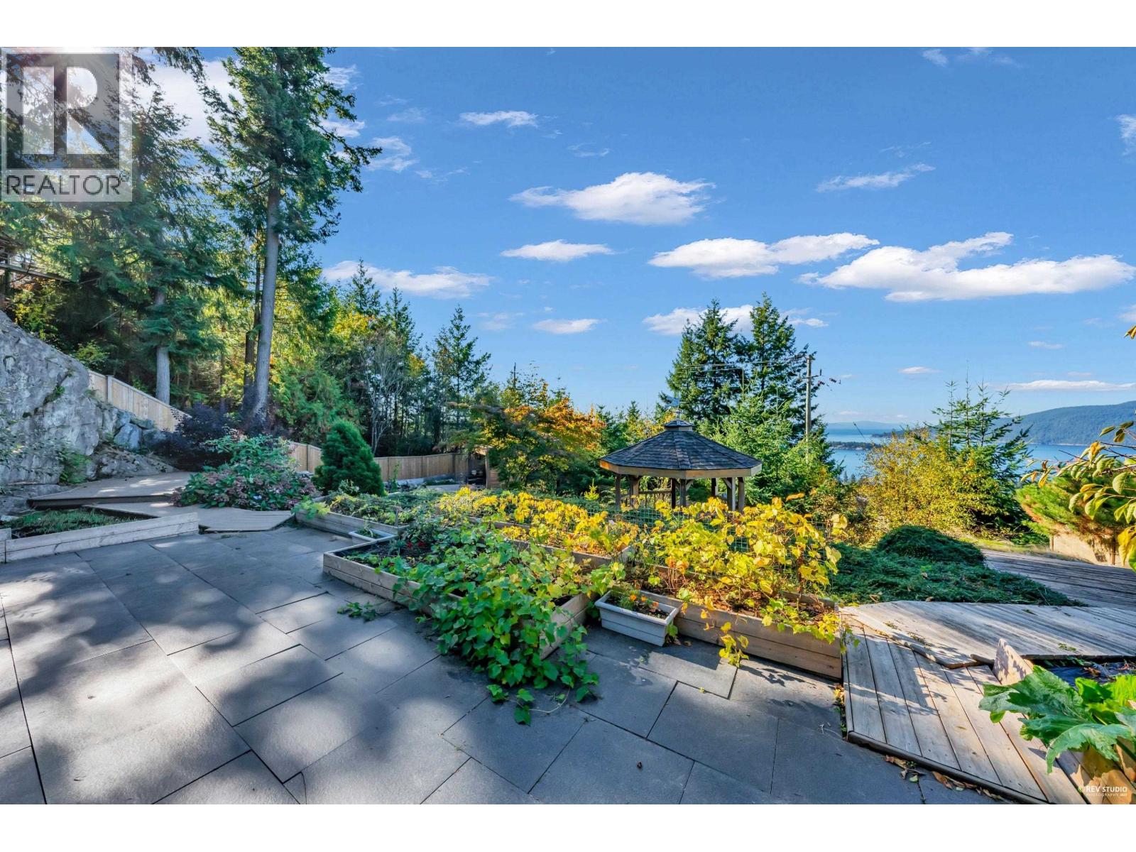 4673 Woodburn Road, West Vancouver, British Columbia  V7S 2W7 - Photo 8 - R3062511