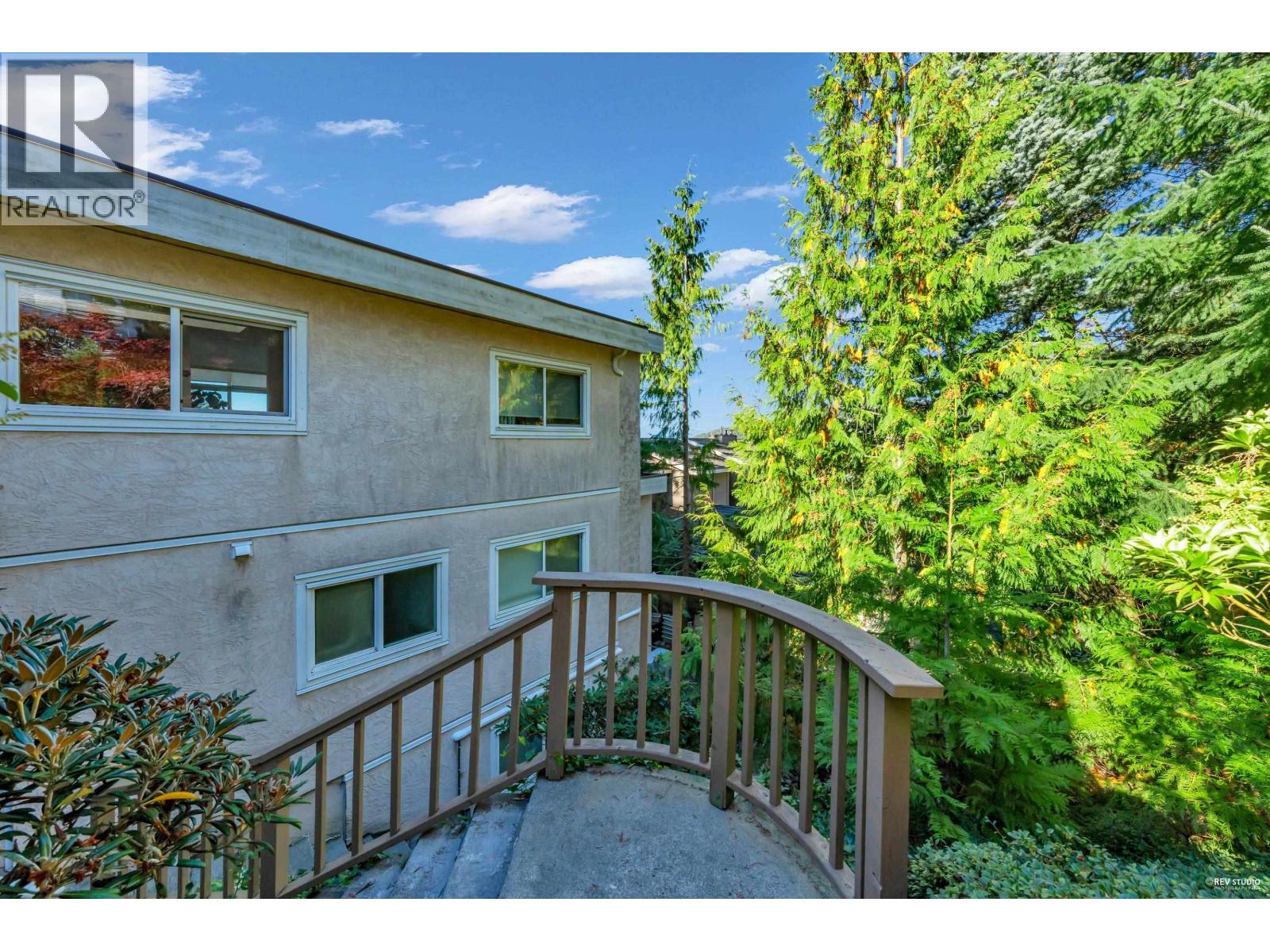 4673 Woodburn Road, West Vancouver, British Columbia  V7S 2W7 - Photo 5 - R3062511