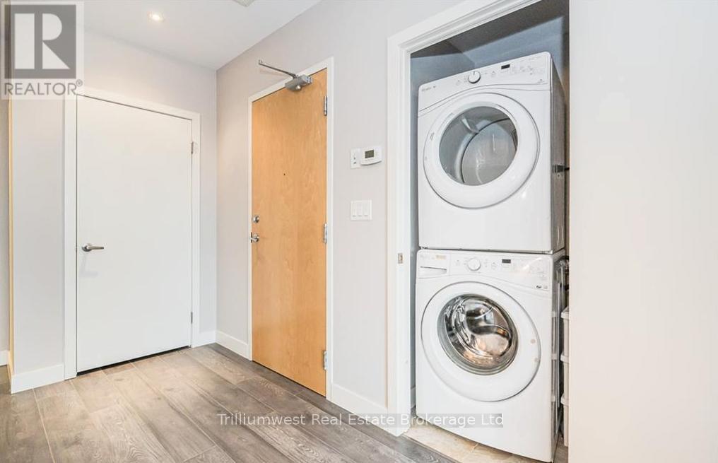 1 Victoria Street, Kitchener, Ontario  N2G 1C2 - Photo 10 - X12486362