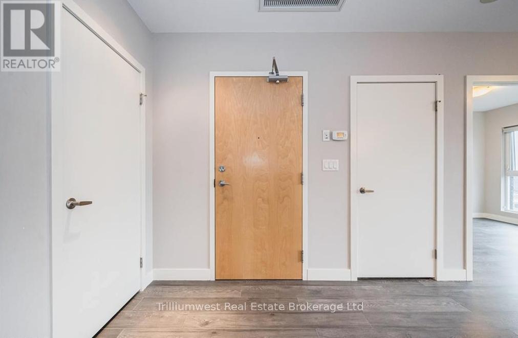 1 Victoria Street, Kitchener, Ontario  N2G 1C2 - Photo 11 - X12486362