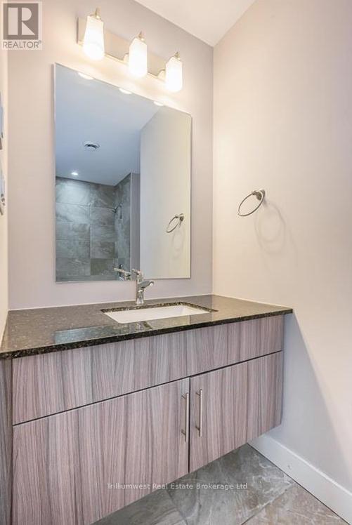 1 Victoria Street, Kitchener, Ontario  N2G 1C2 - Photo 12 - X12486362