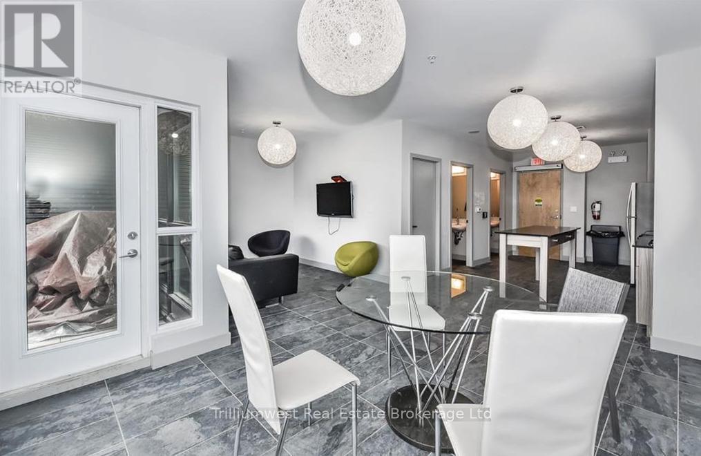 1 Victoria Street, Kitchener, Ontario  N2G 1C2 - Photo 23 - X12486362