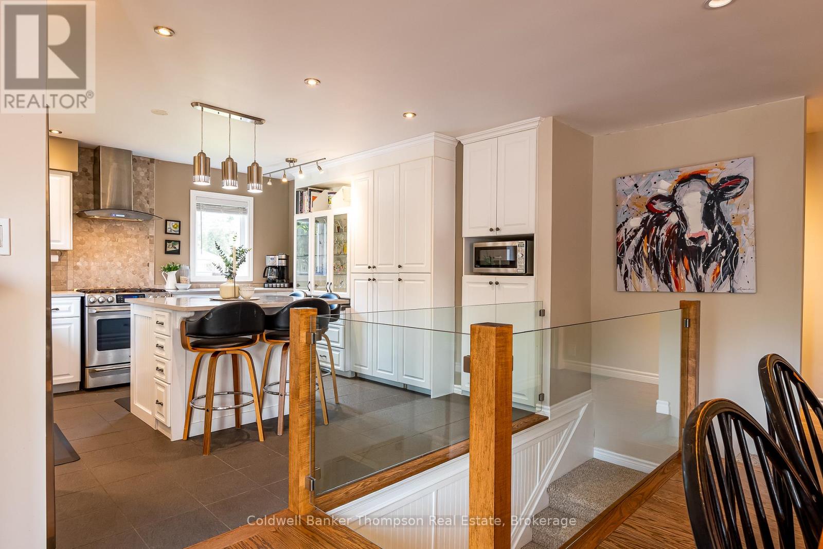 19 Beechwood Path, Huntsville, Ontario  P1H 1S6 - Photo 5 - X12486396