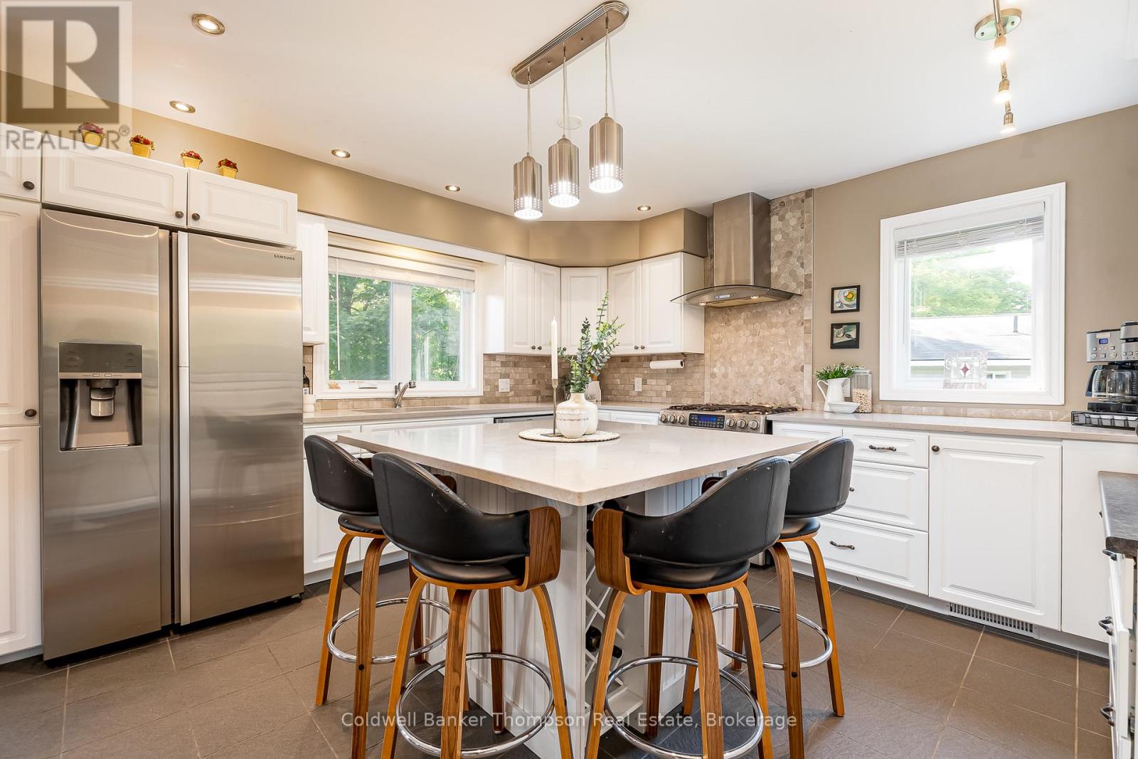 19 Beechwood Path, Huntsville, Ontario  P1H 1S6 - Photo 7 - X12486396