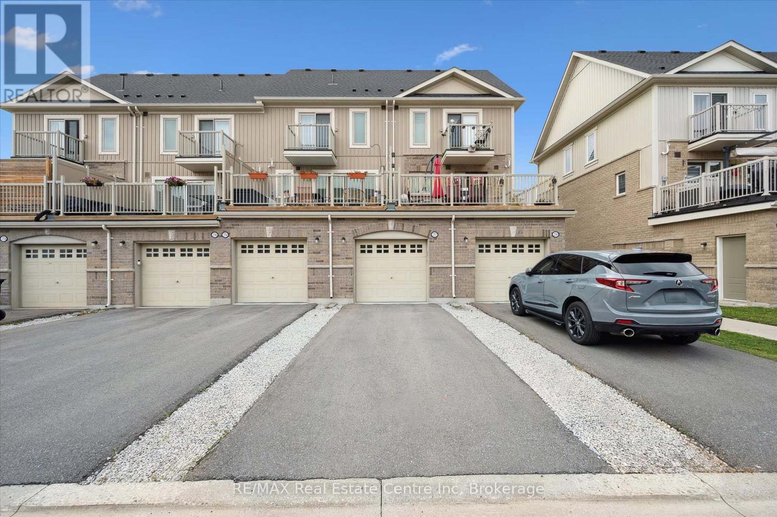 252 Law Drive, Guelph, Ontario  N1E 0P6 - Photo 3 - X12486433