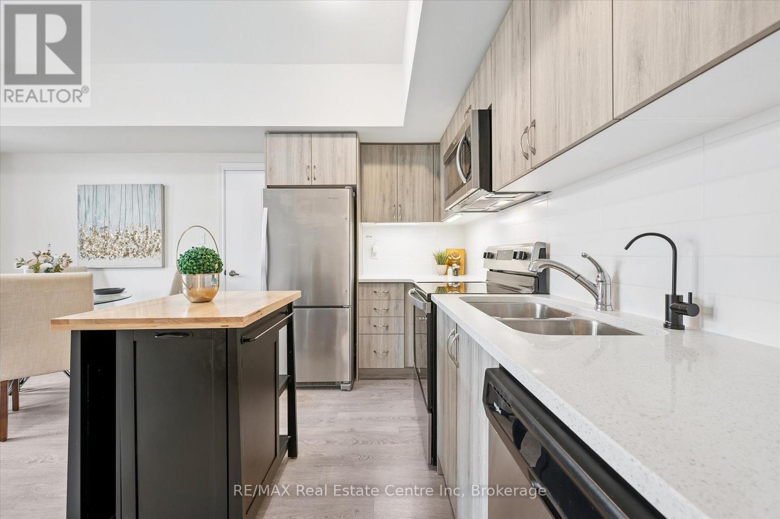 252 Law Drive, Guelph, Ontario  N1E 0P6 - Photo 4 - X12486433