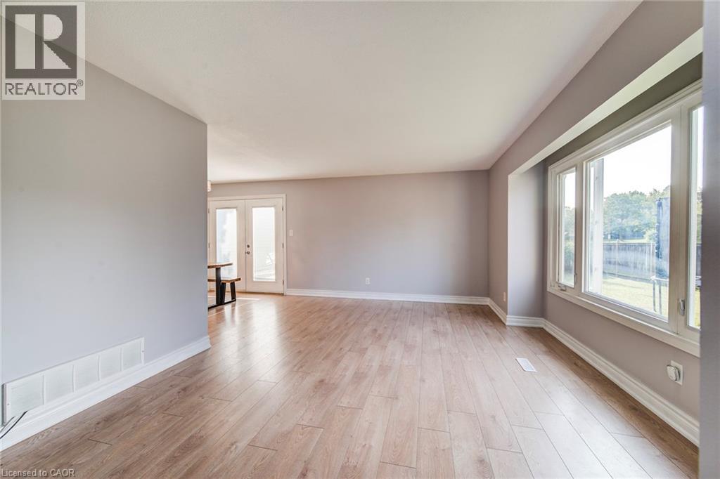 204 Country Hill Drive, Kitchener, Ontario  N2E 1R6 - Photo 8 - 40767516