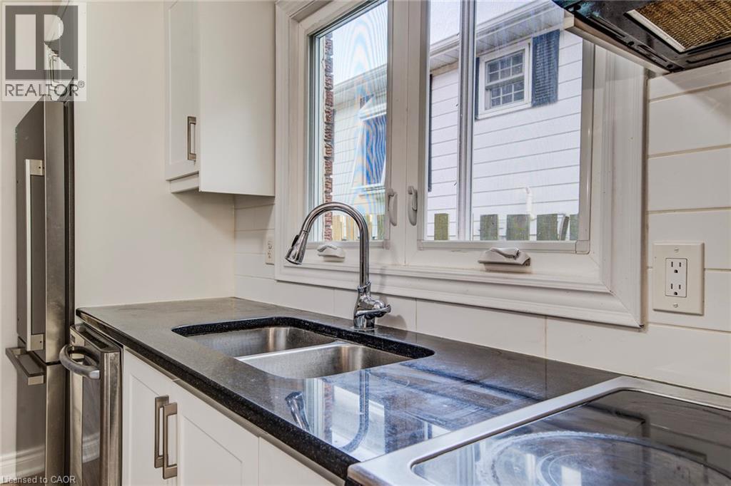 204 Country Hill Drive, Kitchener, Ontario  N2E 1R6 - Photo 15 - 40767516