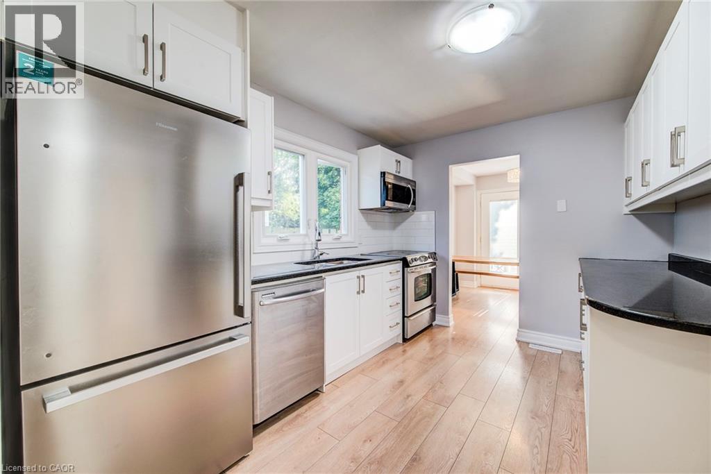 204 Country Hill Drive, Kitchener, Ontario  N2E 1R6 - Photo 13 - 40767516