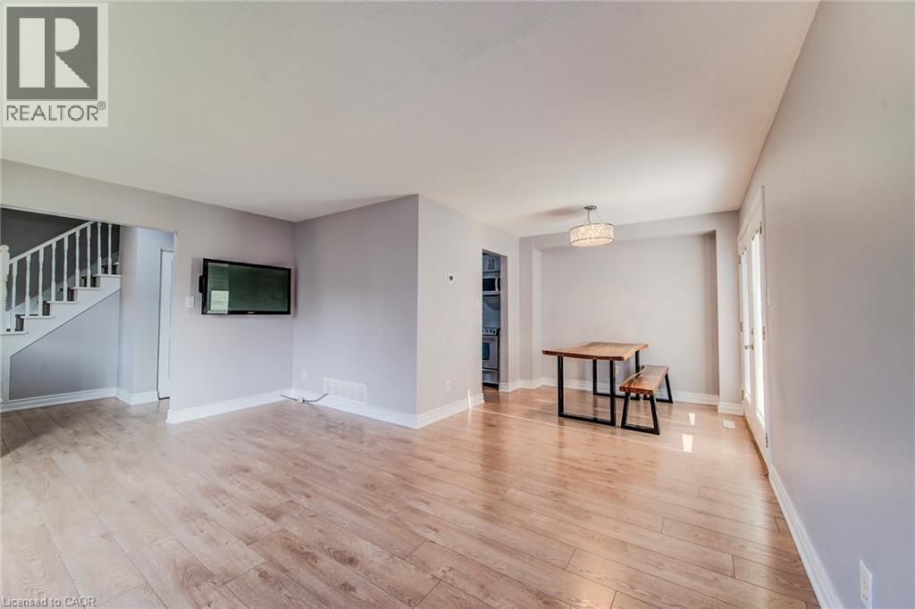 204 Country Hill Drive, Kitchener, Ontario  N2E 1R6 - Photo 9 - 40767516