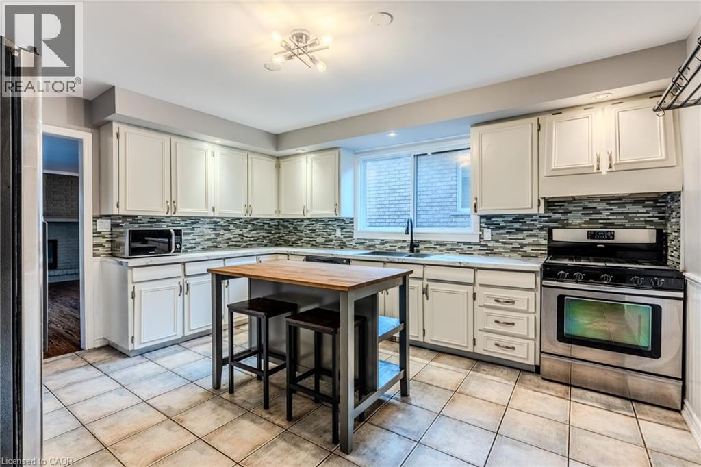 158 Chester Avenue, Hamilton, Ontario  L9C 2X1 - Photo 7 - 40782068