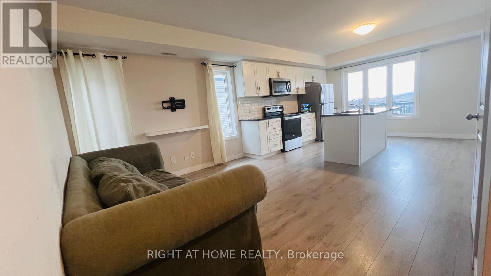 B-3 - 160 Rochefort Street, Kitchener, Ontario  N2P 0P5 - Photo 9 - X12486354