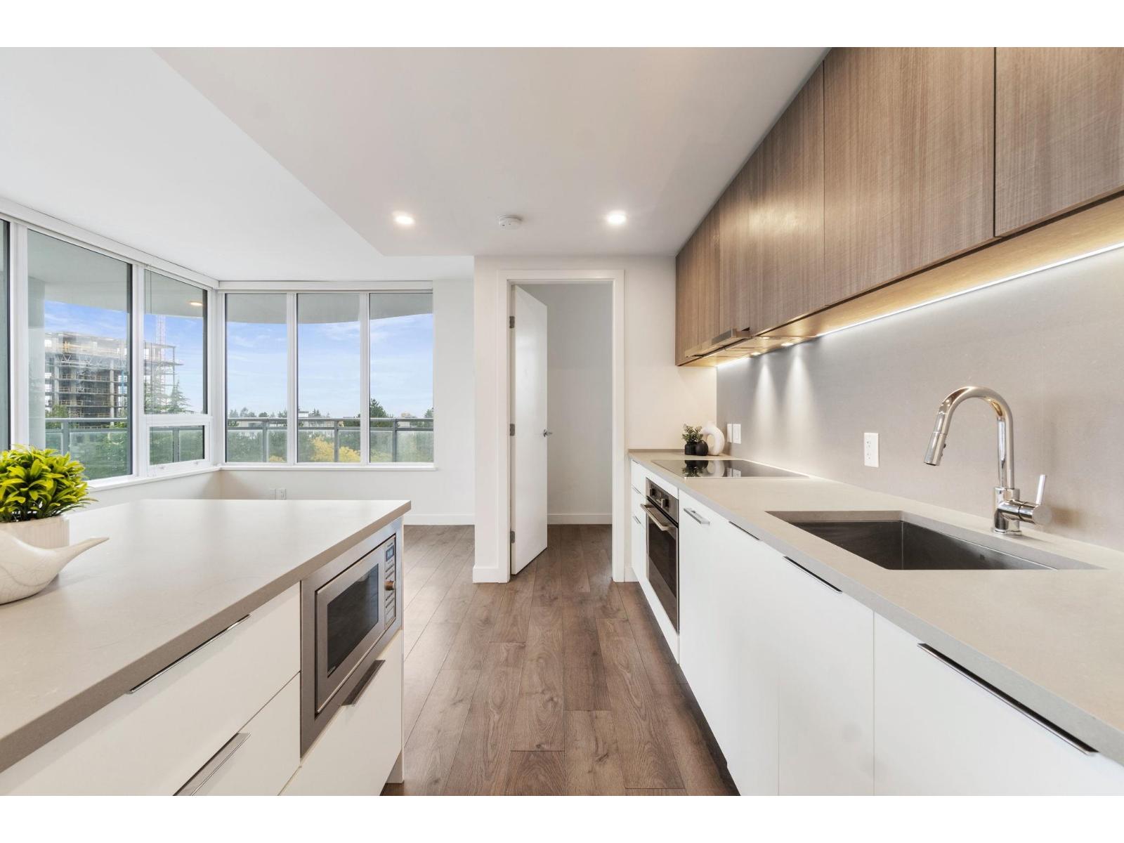 801 13318 104 Avenue, Surrey, British Columbia  V3T 0R2 - Photo 3 - R3062634