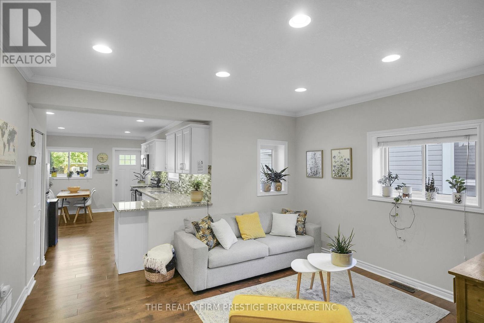 60 Bruce Street, London South, Ontario  N6C 1G6 - Photo 4 - X12485926