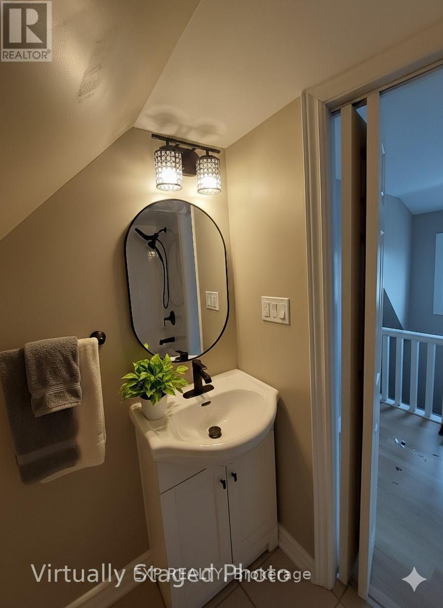 Loft - 148 Gibson Avenue, Hamilton, Ontario  L8L 6J8 - Photo 7 - X12438194