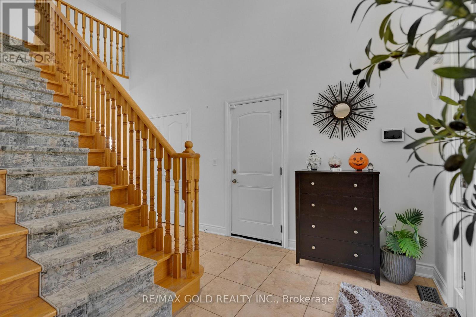 9465 17th Side Road, Erin, Ontario  N0B 1Z0 - Photo 6 - X12482350