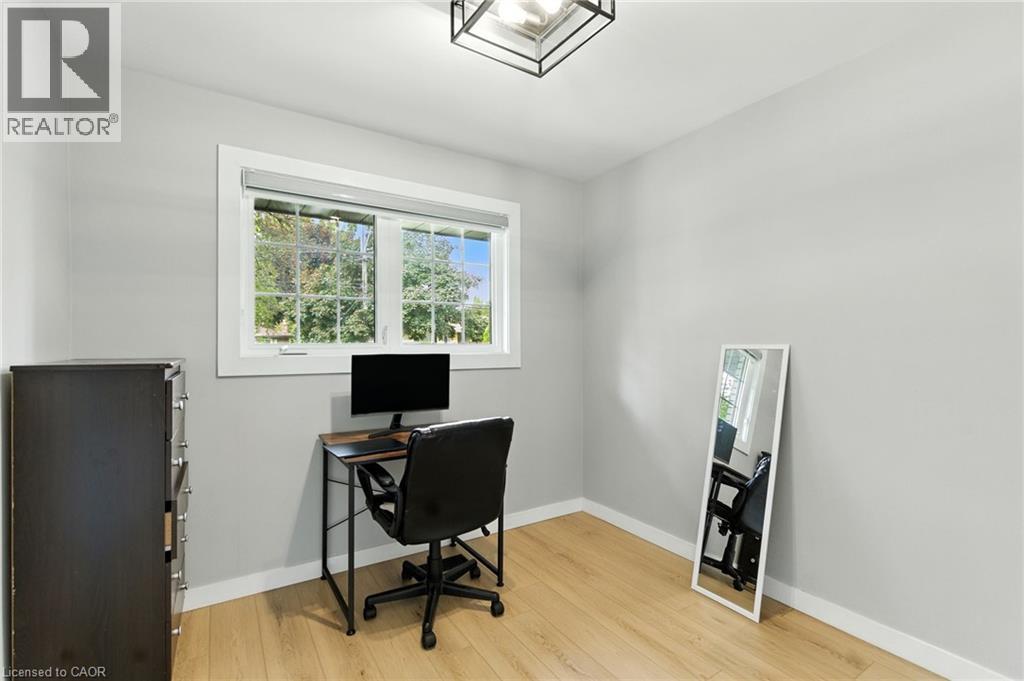 31 Varadi Avenue, Brantford, Ontario  N3R 3N2 - Photo 7 - 40770427