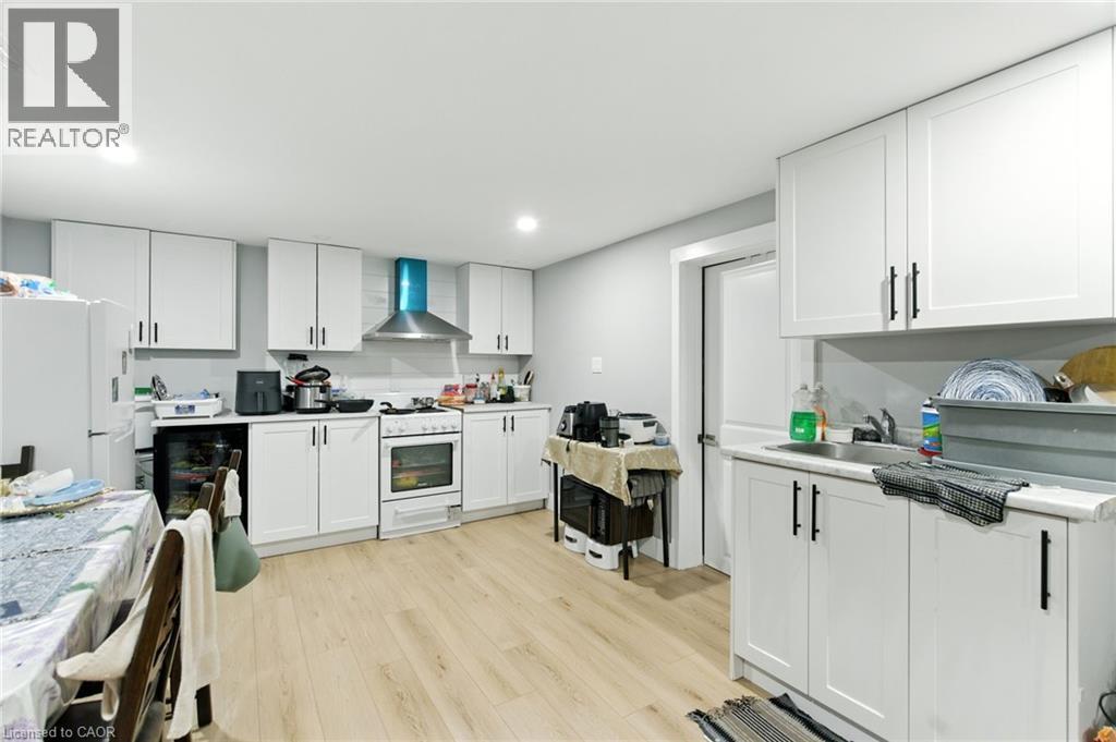 31 Varadi Avenue, Brantford, Ontario  N3R 3N2 - Photo 13 - 40770427