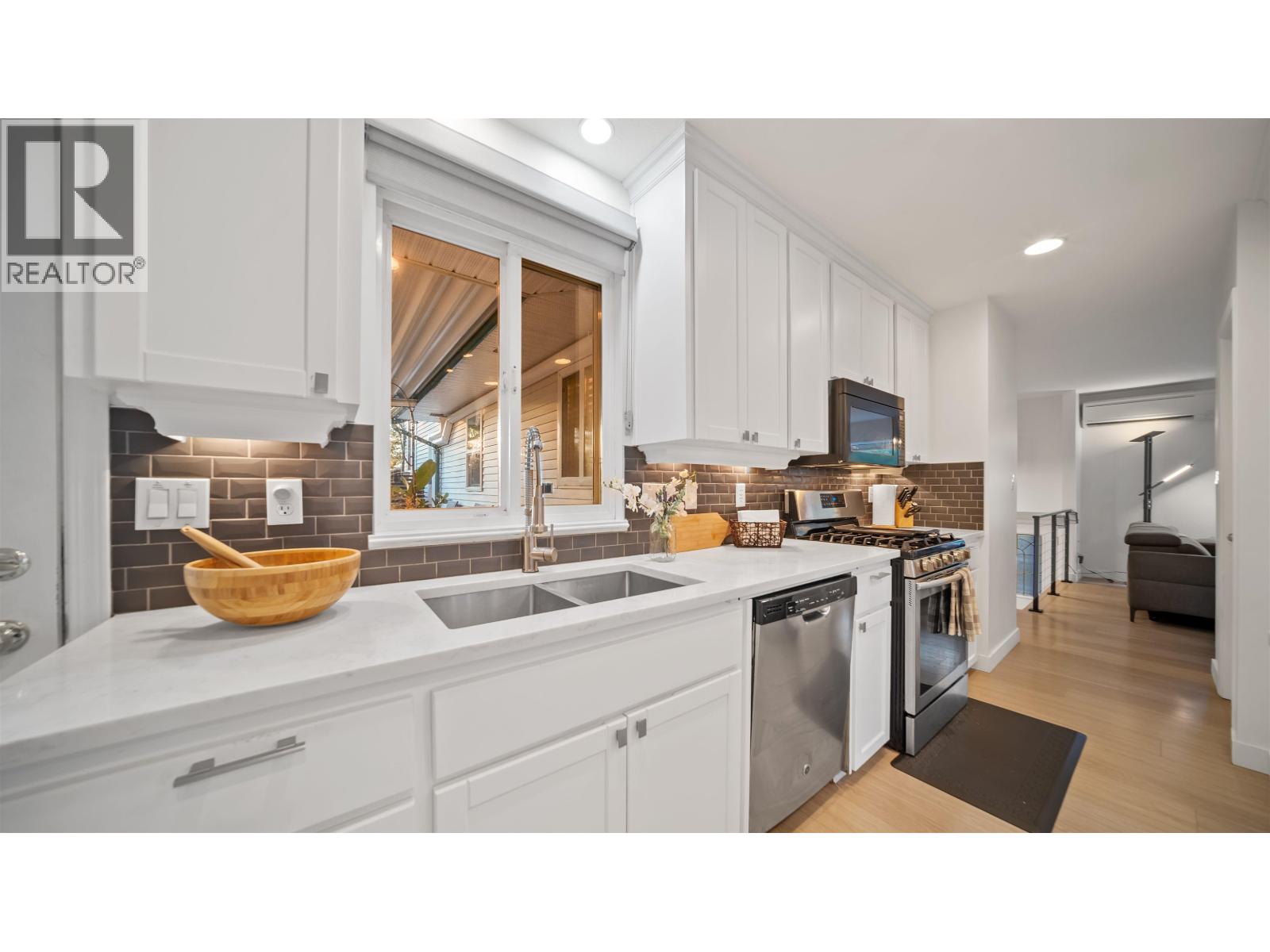 21124 Glenwood Avenue, Maple Ridge, British Columbia  V2X 8K5 - Photo 11 - R3058327