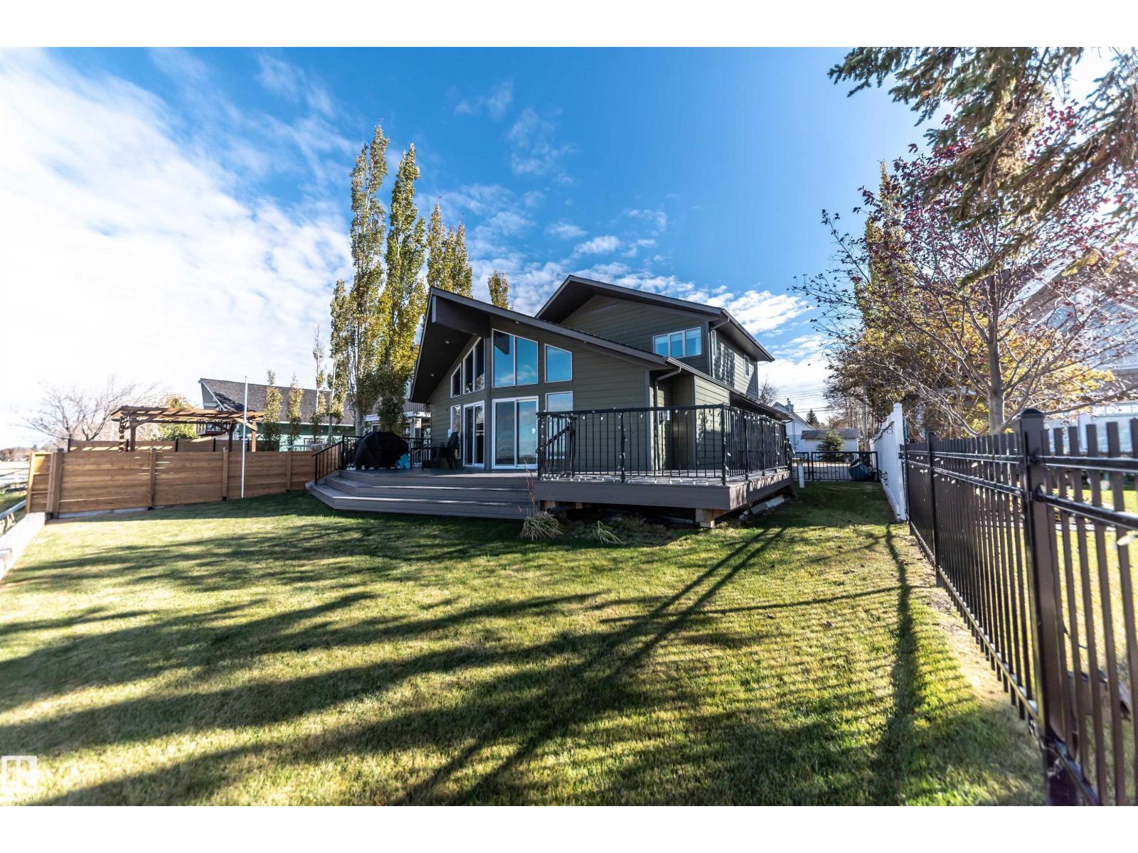 5123 51, Rural Lac Ste. Anne County, Alberta