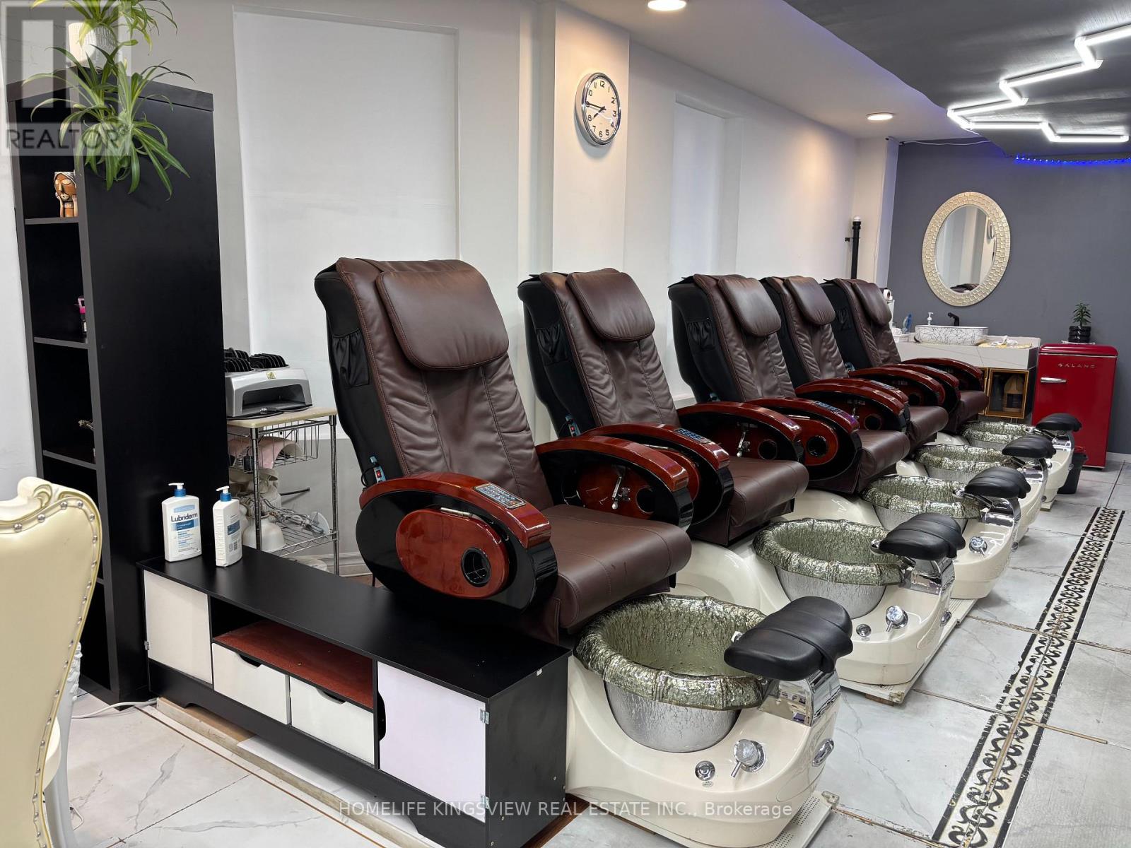 MAIN - 1116 COLLEGE STREET, Toronto, Ontario