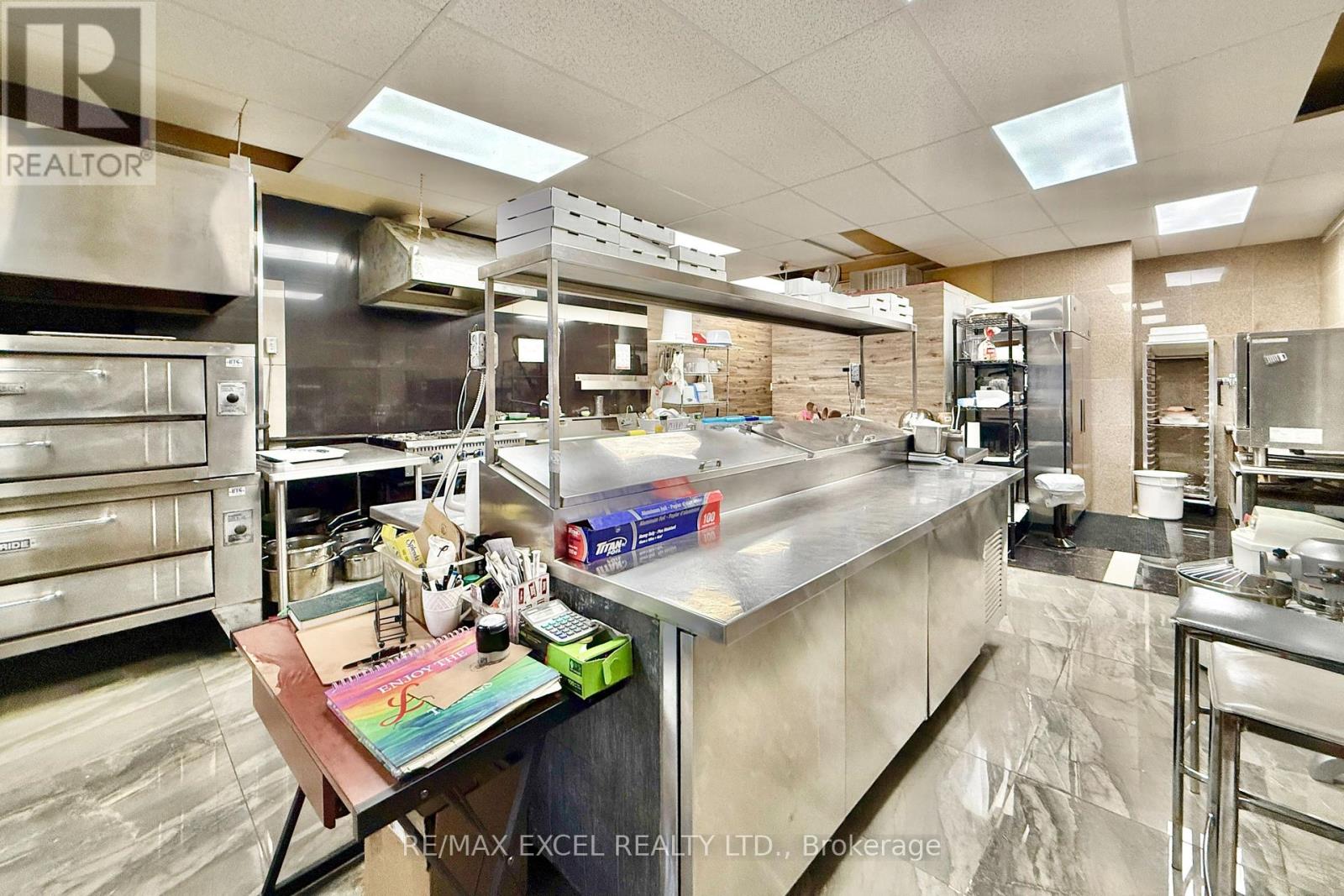 21 Transwell Avenue, Toronto, Ontario  M2R 2J7 - Photo 14 - C12486392