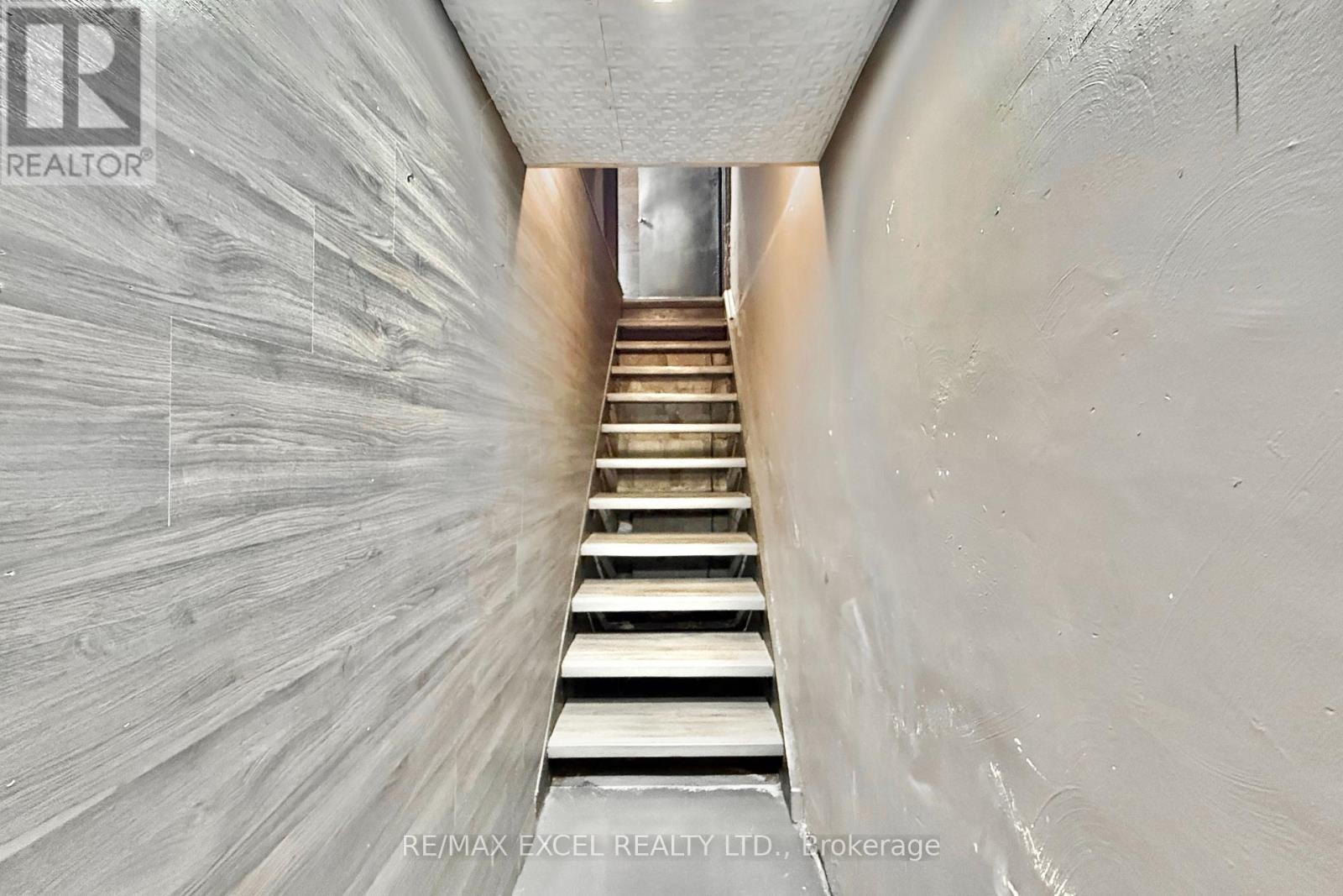 21 Transwell Avenue, Toronto, Ontario  M2R 2J7 - Photo 19 - C12486392