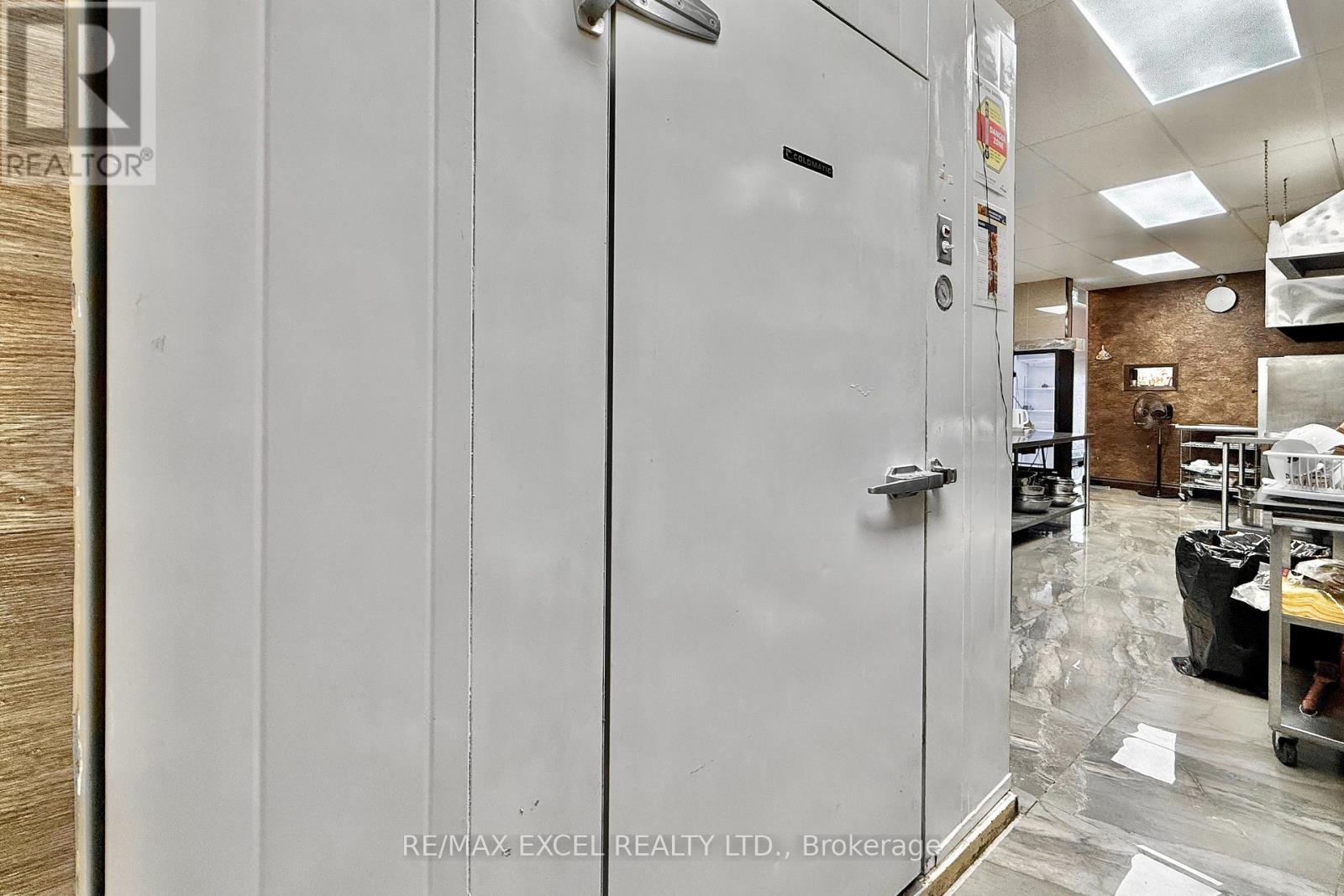 21 Transwell Avenue, Toronto, Ontario  M2R 2J7 - Photo 20 - C12486392