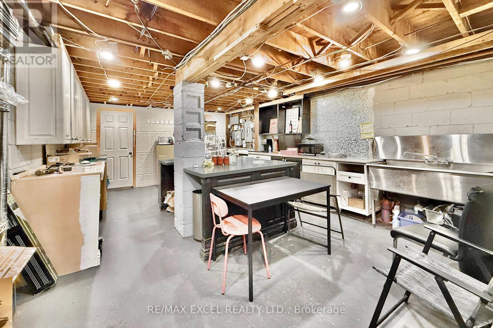 21 Transwell Avenue, Toronto, Ontario  M2R 2J7 - Photo 24 - C12486392