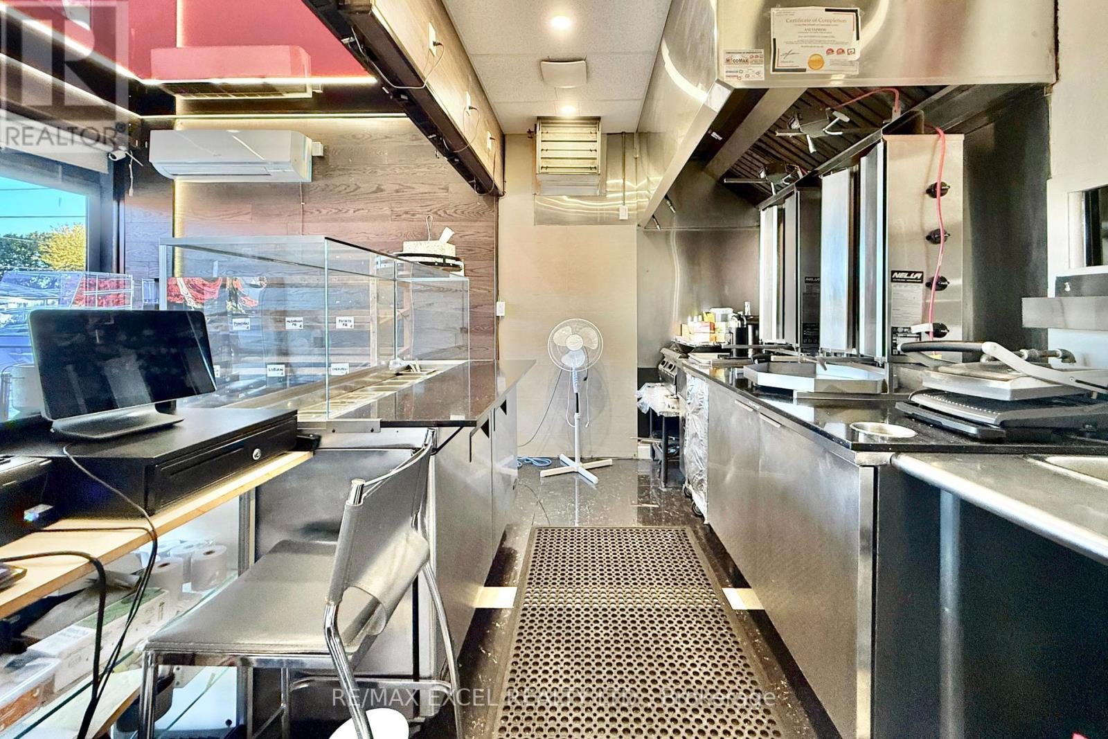 21 Transwell Avenue, Toronto, Ontario  M2R 2J7 - Photo 5 - C12486392