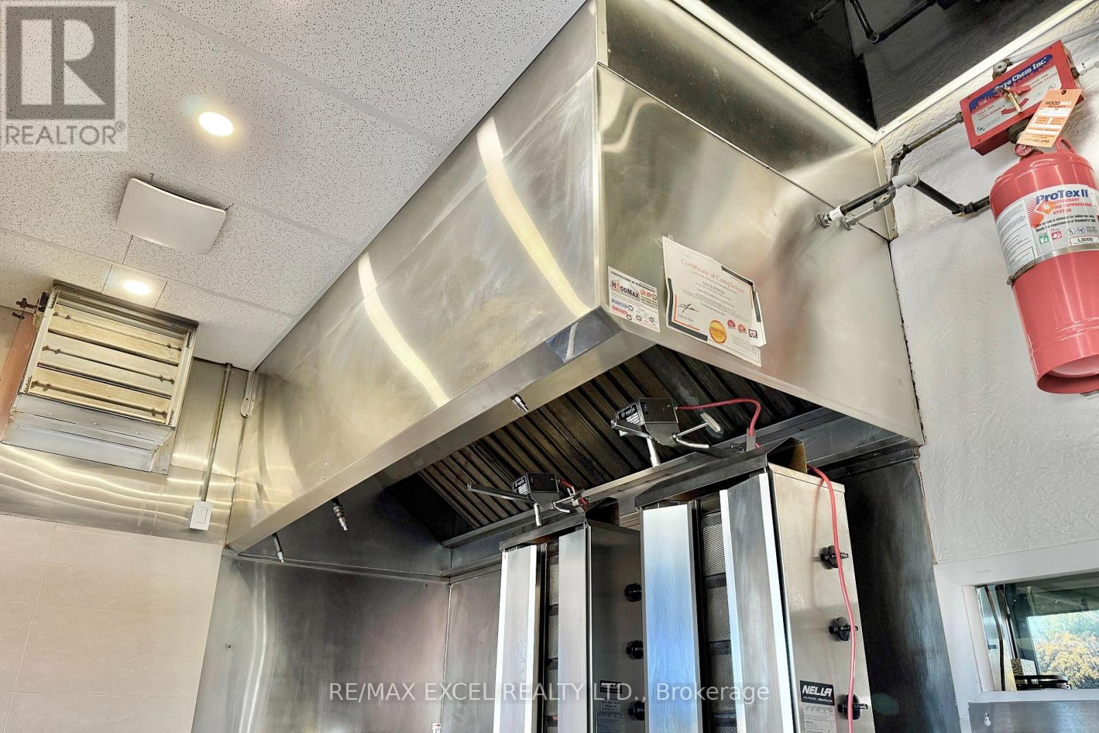 21 Transwell Avenue, Toronto, Ontario  M2R 2J7 - Photo 6 - C12486392