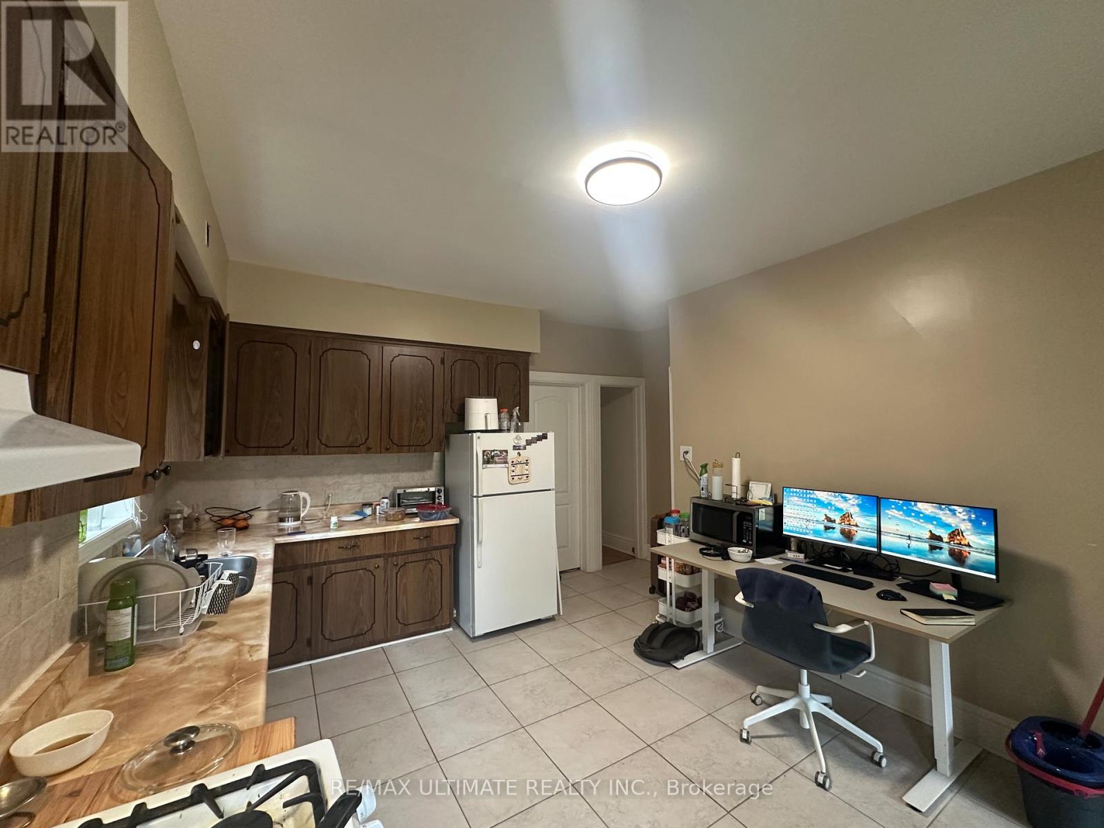 Main Floor - 483 Dovercourt Road, Toronto, Ontario  M6H 2W3 - Photo 16 - C12486428