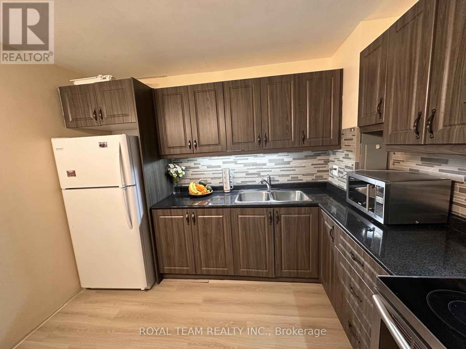 201 - 735 Don Mills Road, Toronto, Ontario  M3C 1S9 - Photo 11 - C12486432