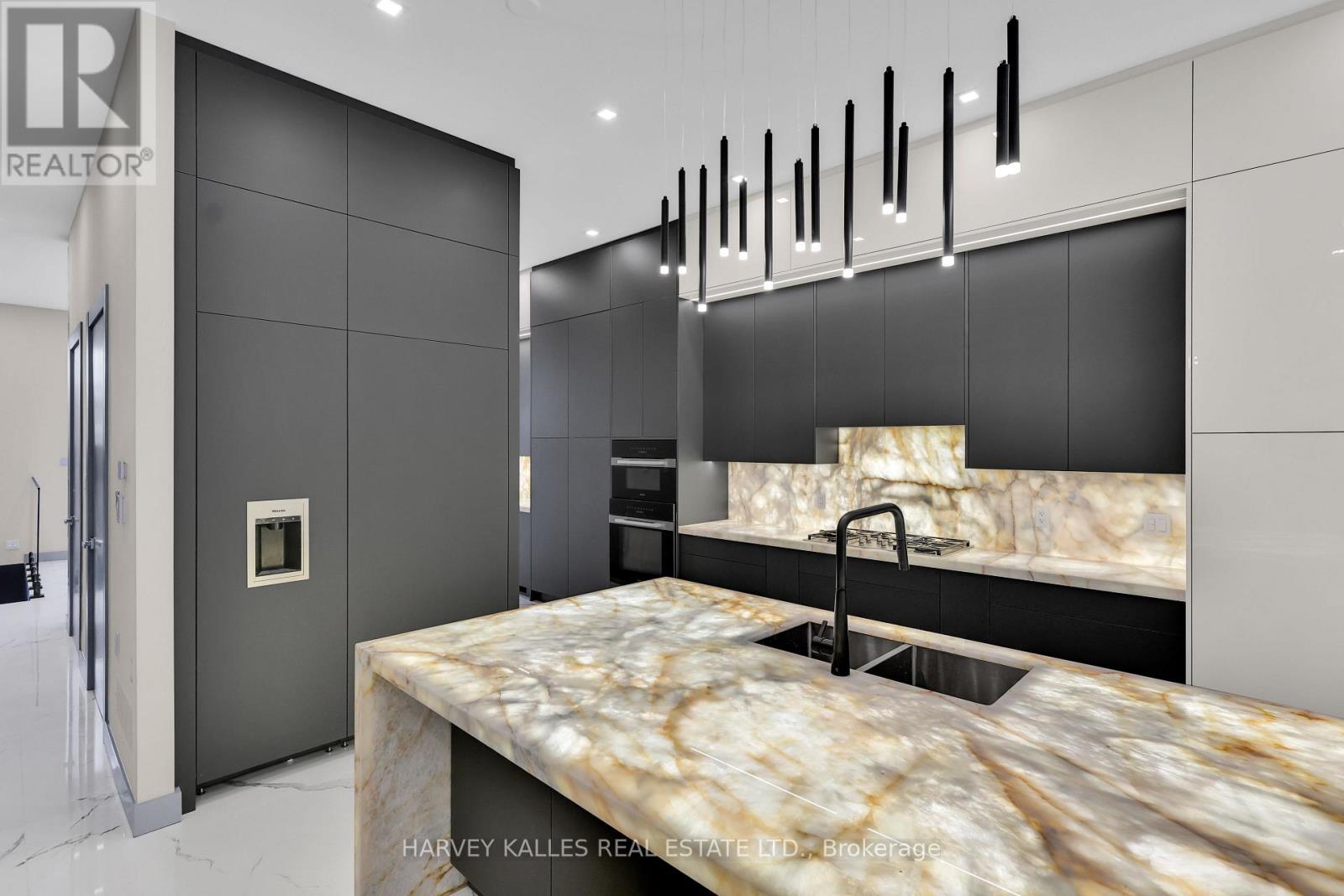 71 Ardmore Road, Toronto, Ontario  M5P 1V4 - Photo 14 - C12486479