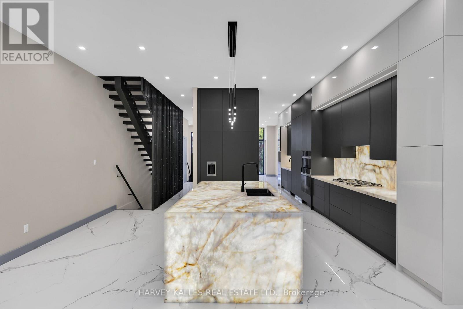 71 Ardmore Road, Toronto, Ontario  M5P 1V4 - Photo 16 - C12486479