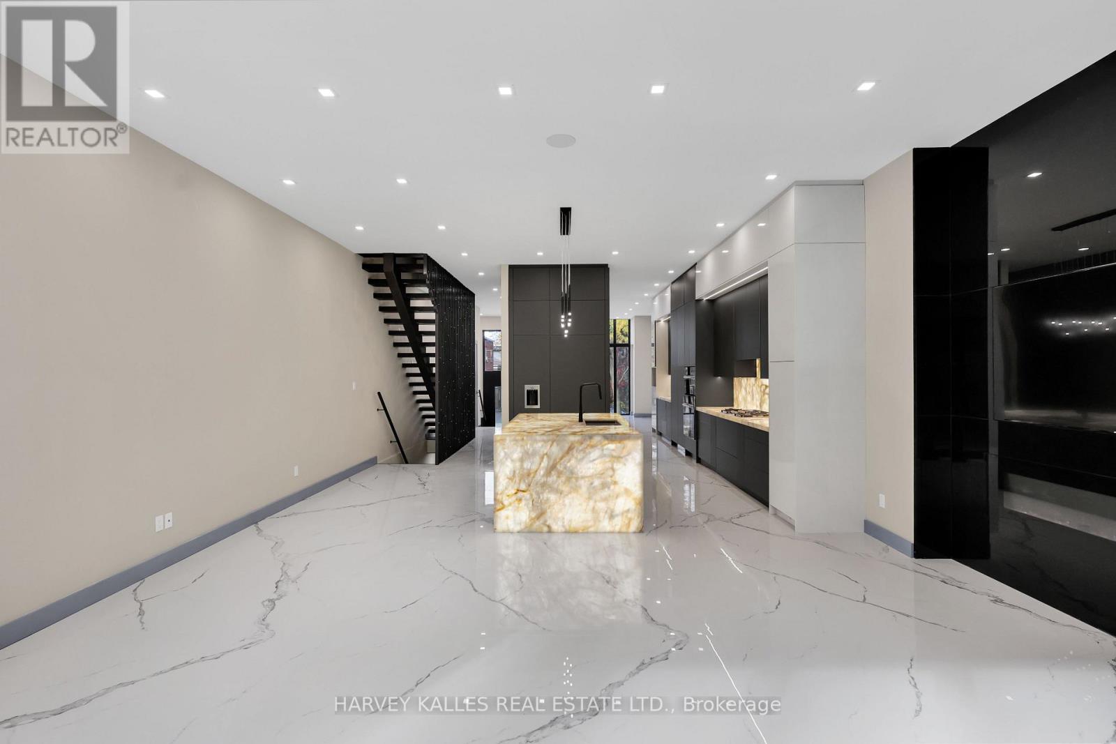 71 Ardmore Road, Toronto, Ontario  M5P 1V4 - Photo 17 - C12486479