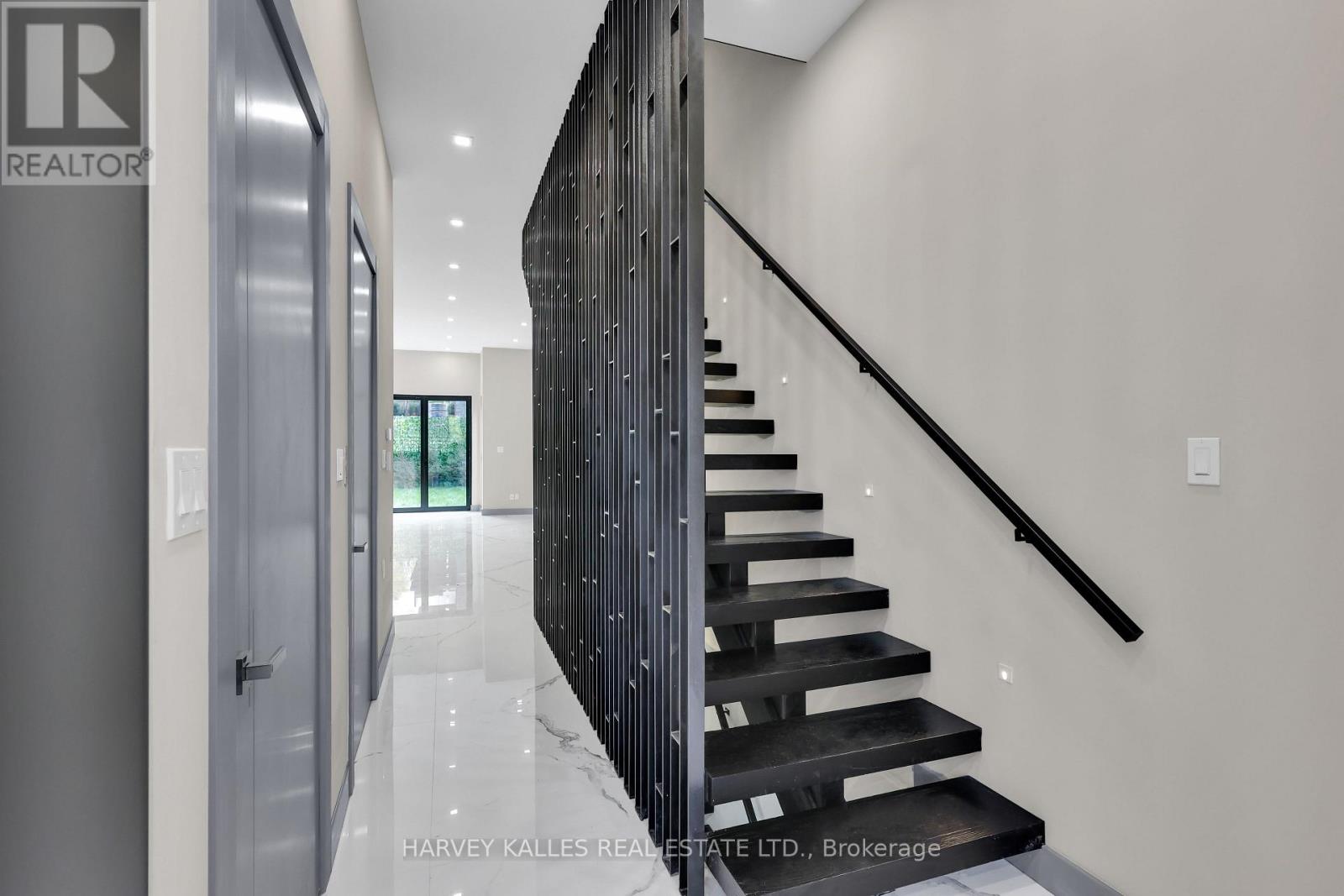 71 Ardmore Road, Toronto, Ontario  M5P 1V4 - Photo 21 - C12486479